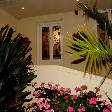 Annandale House-3